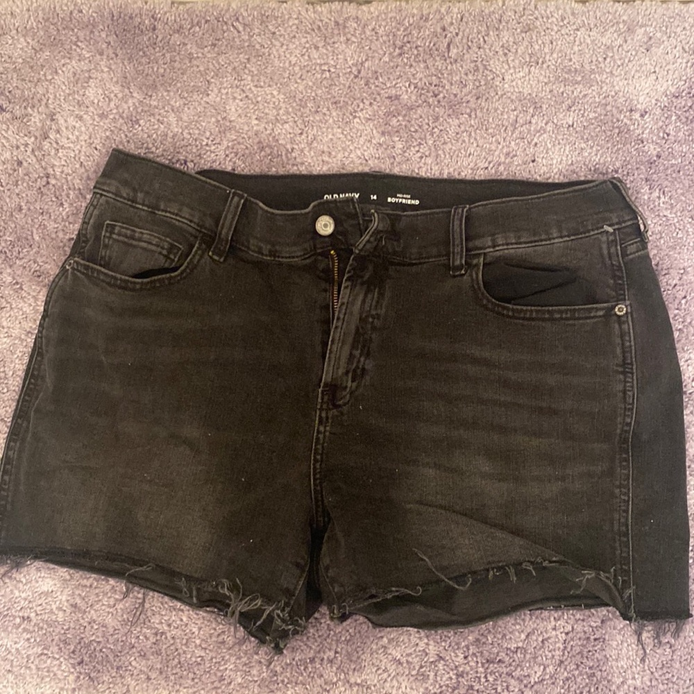 Old Navy Mid-rise boyfriend shorts